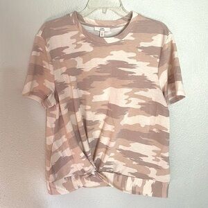 COMO VINTAGE pink tan Camo print front twist knot blouse size large